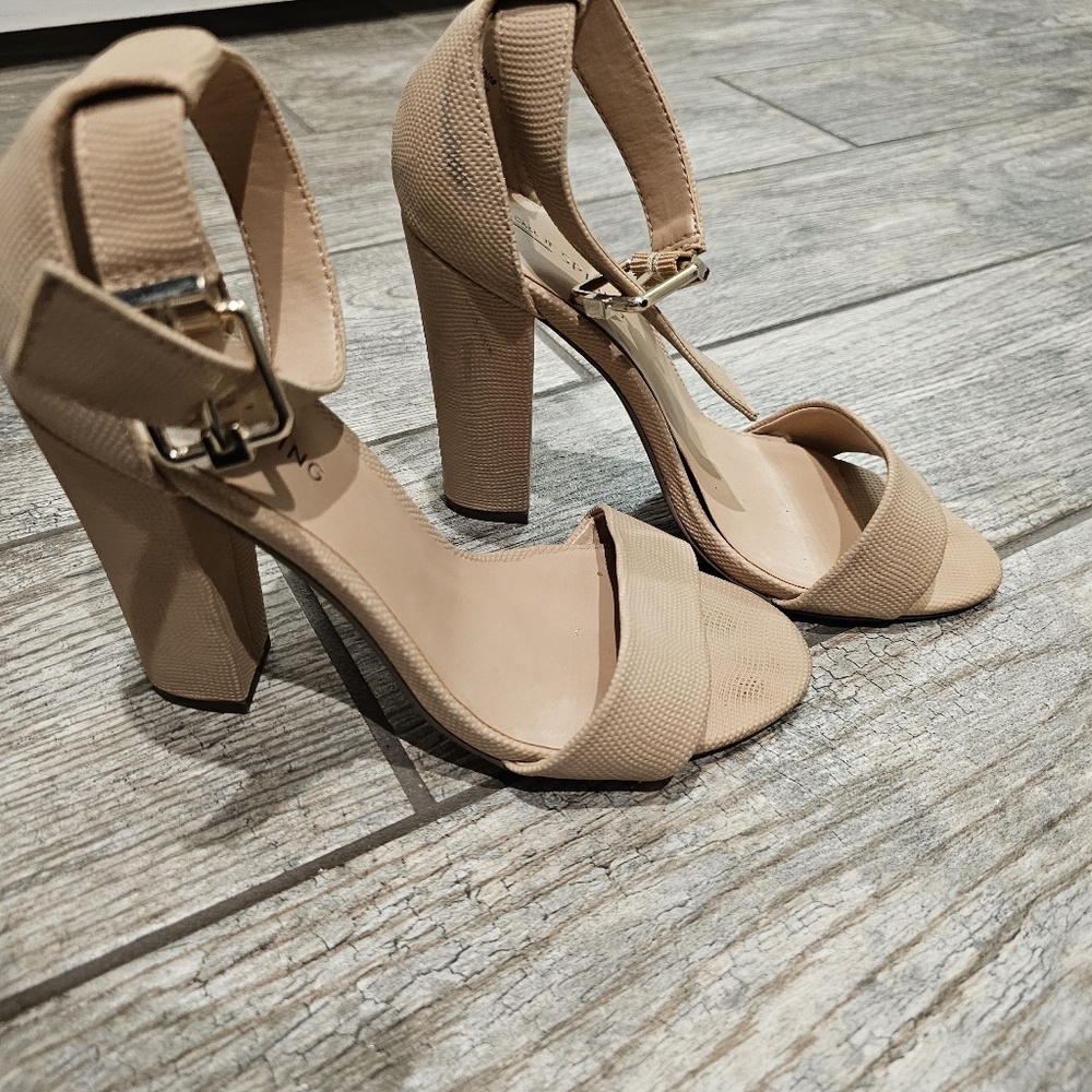 Beige heels